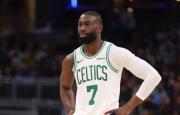 Jaylen Brown anota 30 puntos y los Celtics ganan cuatro al hilo en la NBA