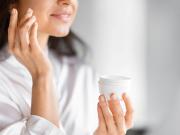 A los 60 la piel cambia: “Hay cuidados clave en esta etapa”, advierte la dermatóloga María Garayar