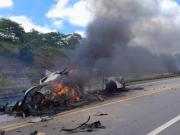 Brasil: un choque frontal en una ruta provocó un incendio y dejó 11 muertos, entre ellos dos niños