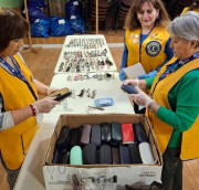 Solidaridad desde el Sur: Club de Leones envía 350 lentes a Valdivia
