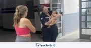 La Policía le salvó la vida a una bebé de tres meses en Marquesado