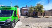 Un incendio arrasó una vivienda y un galpón en Viedma y generó alarma entre los vecinos