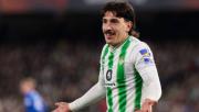 Los colectivos LGTBIQ+ no se sienten cómodos en los estadios: Héctor Bellerín cuestiona el fútbol actual