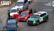 Cámaras Municipales Y Carabineros Detienen A Dos Sujetos Que Se Movilizaban En Auto Con Encargo Por Hurto