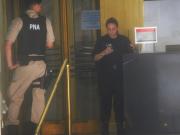 Maniobras con el dólar durante el cepo K: ordenan cinco allanamientos a funcionarios y un operativo en el Banco Central