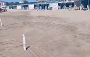 La bronca crece por las soguitas que “privatizan” sectores de playa en Mar del Plata