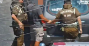 Iquique: Detienen en pleno centro a dos sujetos que circulaban con placas patentes adulteradas