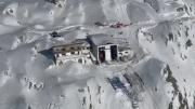 Evacuadas un centenar de personas atrapadas en un teleférico de los Alpes italianos