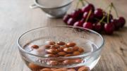 Por qué hay que remojar en agua el carozo de las cerezas antes de sembrarlo
