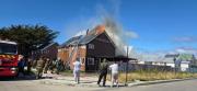 Incendio afectó dos viviendas fiscales de Carabineros en Punta Arenas