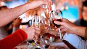 Año Nuevo: cuántas calorías tienen las bebidas del brindis