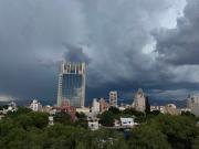 El granizo golpeó a Potrerillos y la lluvia amenaza los planes para la cena de Año Nuevo en Mendoza