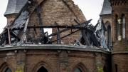 Año nuevo de infierno en Ámsterdam: disturbios, dos muertos y una iglesia histórica en llamas