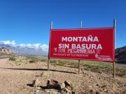 Una ministra cornejista apuntó contra ambientalistas por la vandalización de un cartel