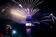 [Fotos] Tras siete años, la Alameda volvió a brillar con los fuegos artificiales de la Torre Entel