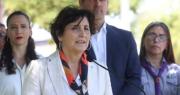 Parlamentarios piden investigación tras cirugía express a madre de ministra Ximena Aguilera