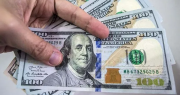 Sube el dólar en el debut de las nuevas bandas cambiarias