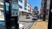 Parquímetros: desde hoy se estaciona sólo con la app y retiran los tótems