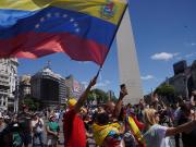 “Lo que viene son cosas mejores: la esperanza de los venezolanos que se manifestaron en el Obelisco