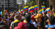Embajada de EEUU en Chile emite alerta por manifestaciones de venezolanos tras captura de Maduro