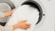 Cómo dejar impecables los acolchados sin romper el lavarropas: sencillo truco viral