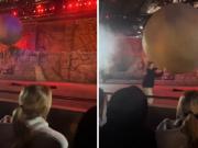 Tremendo accidente en Disney: una enorme roca de 180 kilos golpeó a un empleado en medio de un show