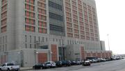 Cómo es el Metropolitan Detention Center de Brooklyn, la cárcel donde están detenidos Nicolás Maduro y Cilia Flores