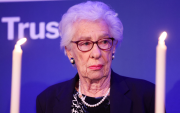 Murió Eva Schloss: superviviente de Auschwitz y hermanastra de Ana Frank