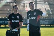 Alerta en River al inicio de la pretemporada: Franco Armani terminó con una molestia muscular
