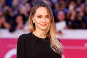 Los posibles destinos a los que se mudará Angelina Jolie tras poner a la venta su mansión de Los Ángeles