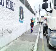 Limpieza y sanitización externa de 20 unidades educativas 