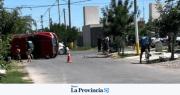 Una camioneta volcó y seis personas debieron recibir asistencia médica