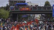 Marcha de la COB llega a La Paz y amenaza con bloqueo indefinido de carreteras
