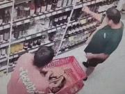 Dos turistas argentinos fueron detenidos por robar botellas de whisky importado y otros artículos de lujo en un súper de Copacabana