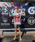 La historia del luchador tucumano que trabaja como motociclista de aplicación para juntar dinero y radicarse en Brasil