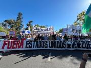Marcha por Venezuela: Sindicatos, organizaciones sociales y de izquierda quemaron la bandera de Estados Unidos