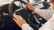 Conductores de 65 años deberán hacer exámenes anuales para revalidar su registro