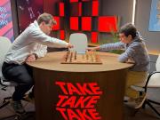 Dos días soñados para Faustino Oro: lo invitó Magnus Carlsen a Oslo, jugaron una partida y un torneo, y le dijo que es mucho mejor de lo que Messi era a los 12