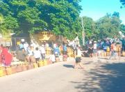 Vecinos bloquean la ruta Montero