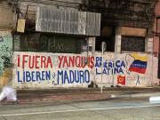 Uruguay: fuera yanquis de Venezuela, demandan murales en Montevideo