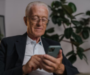 Crisis de liquidez del Iess en Ecuador obliga a usar reservas para cubrir pensiones y salud