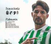 La original presentación de Milton Casco en Atlético Nacional, con el escudo de Gimnasia presente