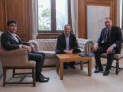 Javier Milei y sus medidas, EN VIVO: Santilli se reunió con Nacho Torres en Chubut y retoma el contacto con gobernadores por impulsar la reforma laboral