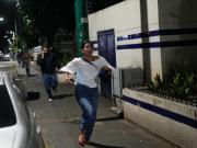 Venezuela: cómo una mujer que huía de las bombas de EE.UU. en Caracas capturó el miedo y el caos de la noche