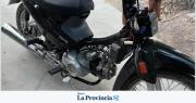 Recuperaron una moto robada en Sarmiento y continúa la búsqueda del autor del hecho