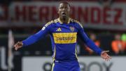Luis Advíncula rescindió su contrato con Boca y analiza regresar al fútbol peruano
