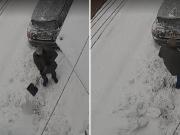 El momento de la maldad, en video: hizo un muñeco de nieve para sorprender a su hijo y un vecino lo destruyó