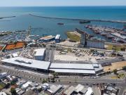 Cómo es el nuevo shopping del puerto de Mar del Plata que inaugura un estadio para shows en vivo