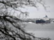 Izando banderas rusas, la 'Flota Sombra' sale a la luz