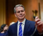 Bessent dice que es probable que las grandes petroleras avancen despacio en Venezuela